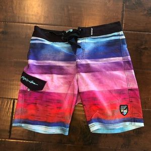 Maui and sons board short